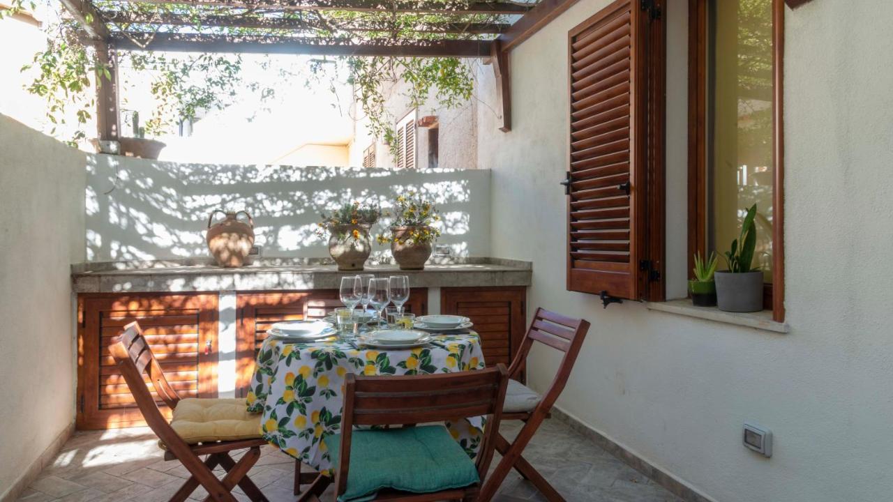 Apartamento Welcomely - Terrace By The Sea - Cala Gonone Dorgali Exterior foto